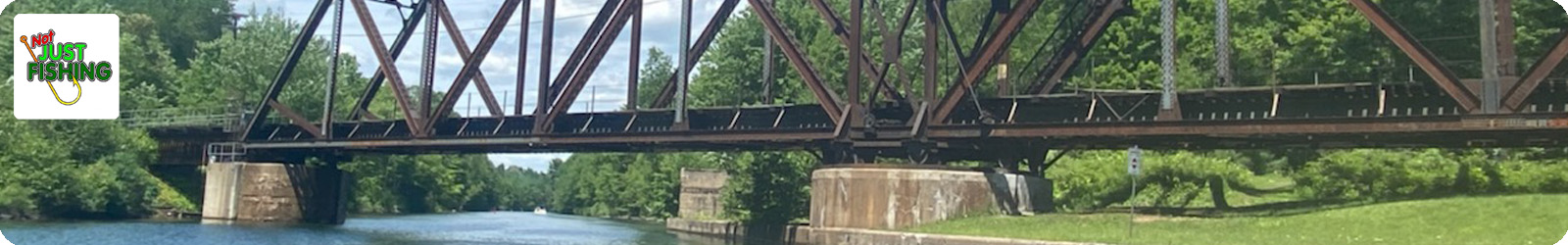 Lake Couchiching Marinas and Marine Services Logo